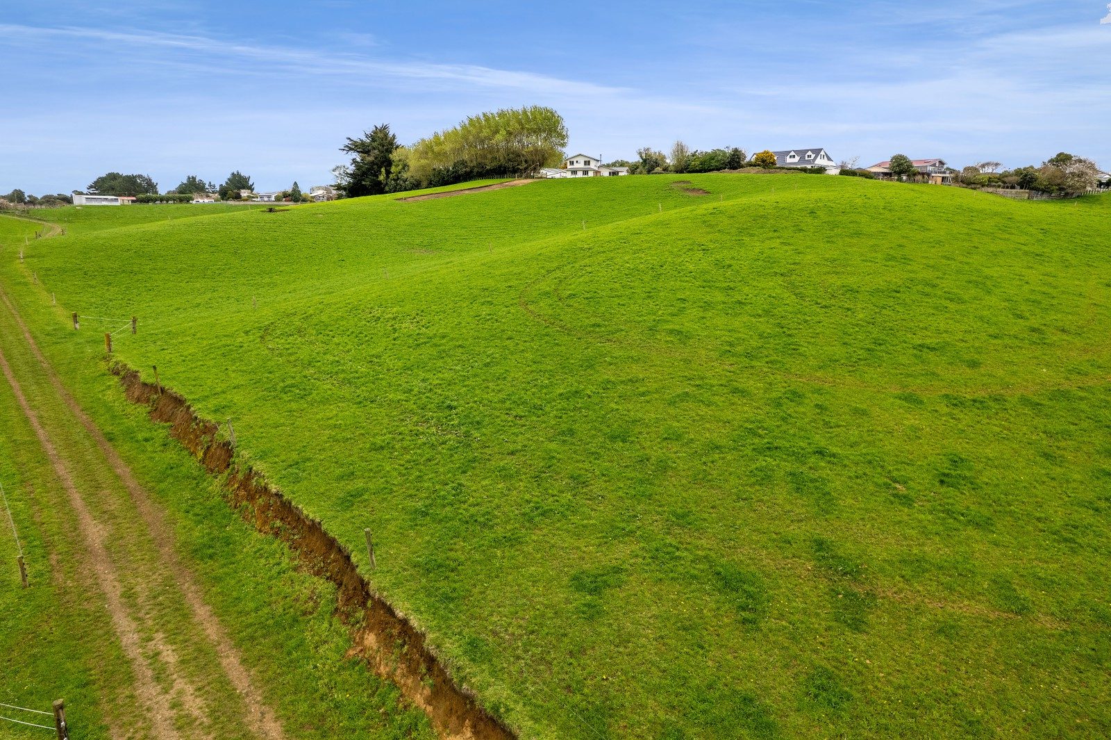 Lifestyle & Grazing in the Heart of Hawera — slide 27