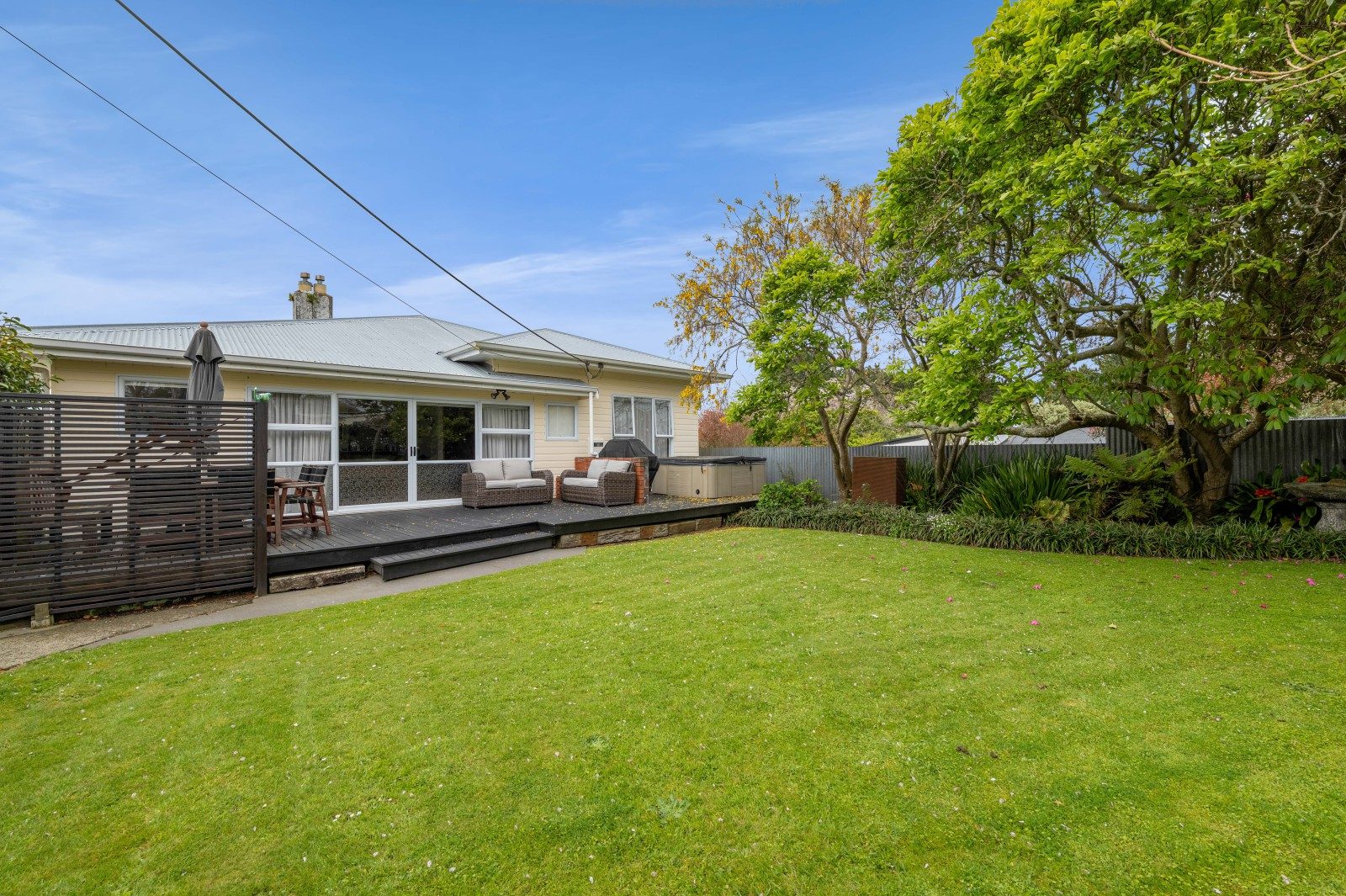 Lifestyle & Grazing in the Heart of Hawera — slide 30