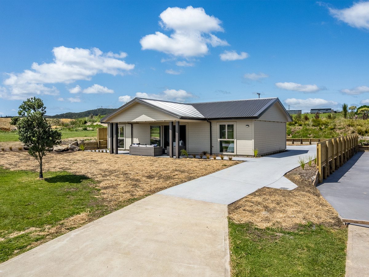 $795,000 - Sun-Filled, Brand-New Home in Paihia’ — slide 21