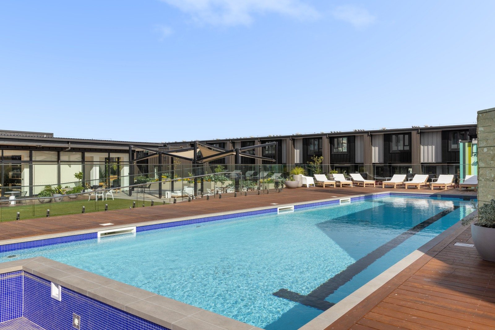 Brand New Garden Villa at Elizabeth Towers! — slide 19