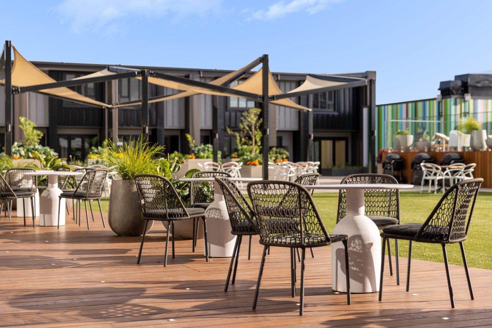 Brand New Garden Villa at Elizabeth Towers! — slide 16