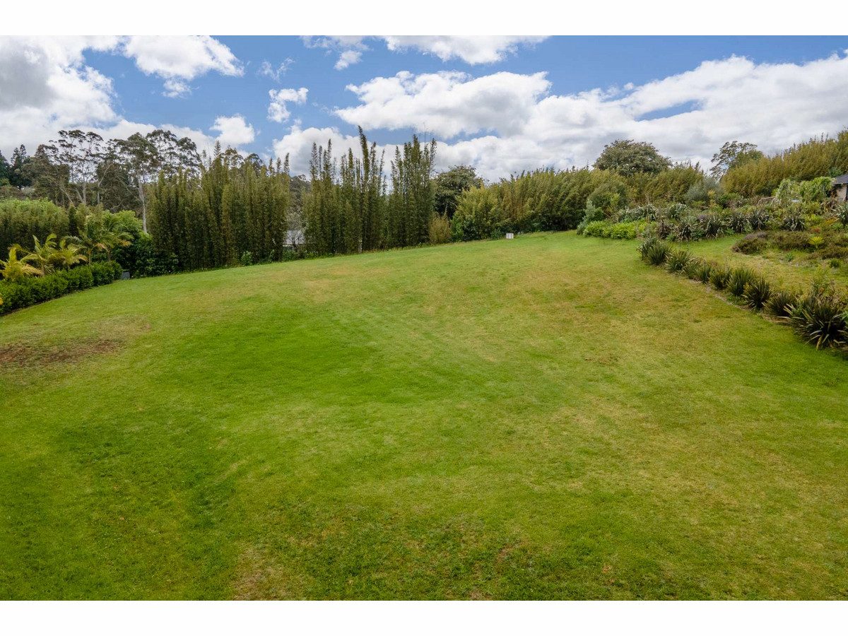 SUPER LOCATION, GREAT VALUE — slide 2