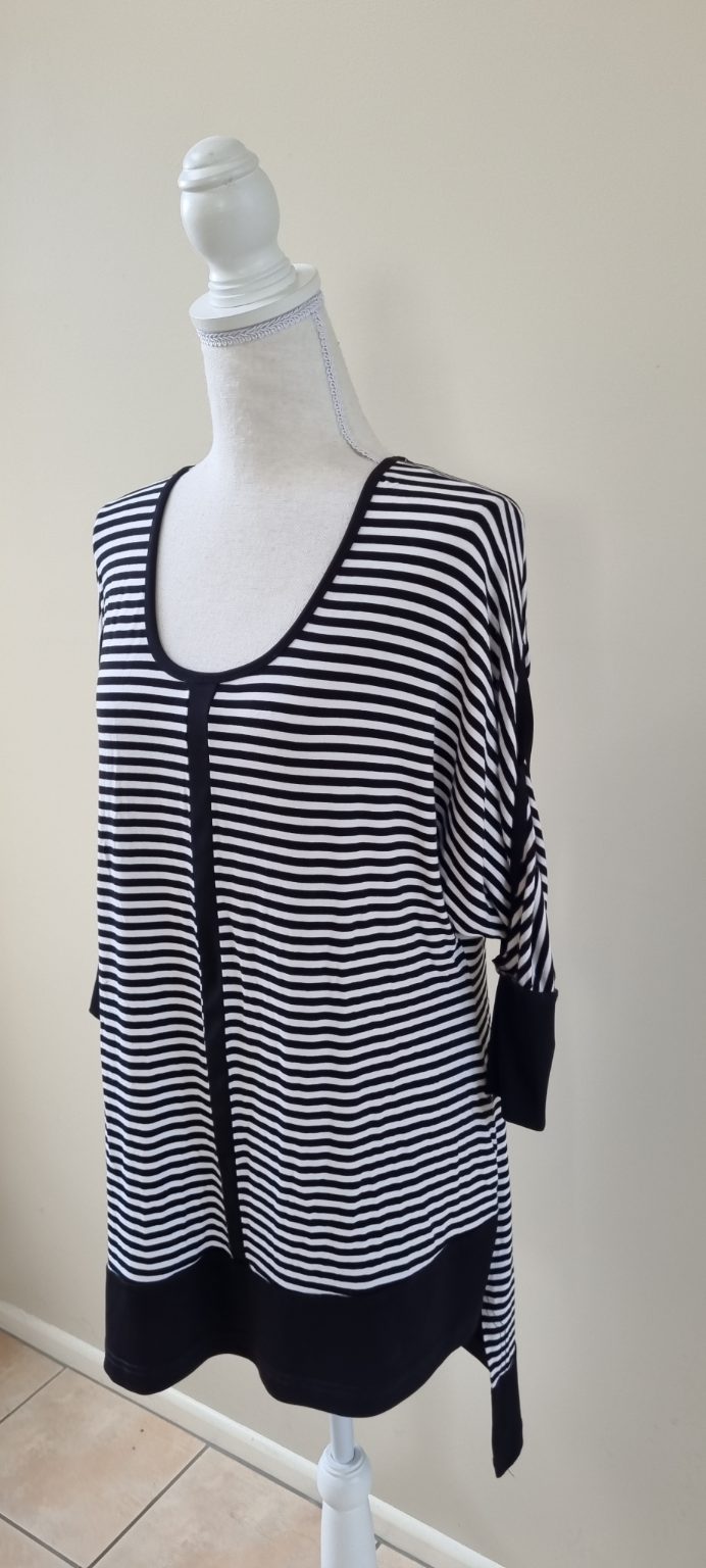 Bittermoon Top size 14, image 2