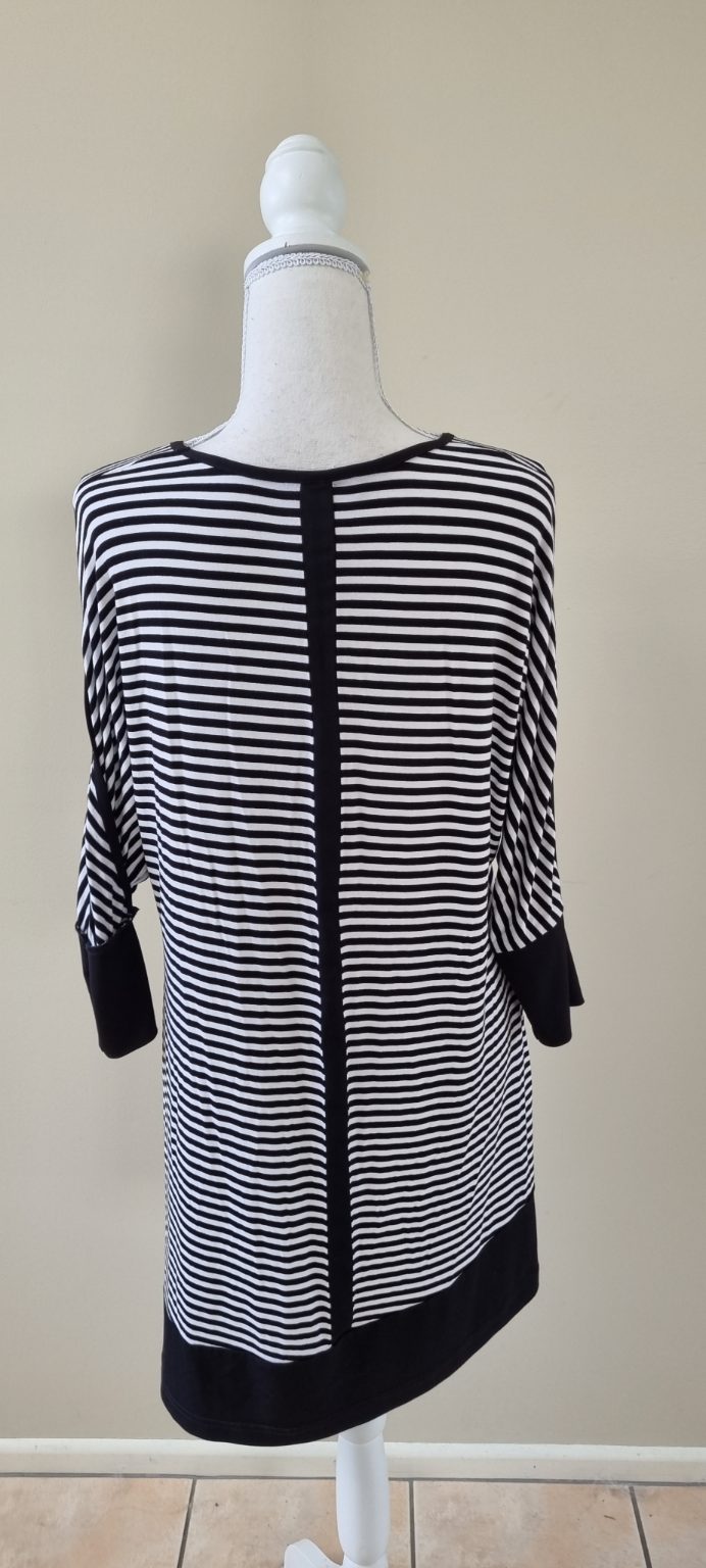 Bittermoon Top size 14, image 3