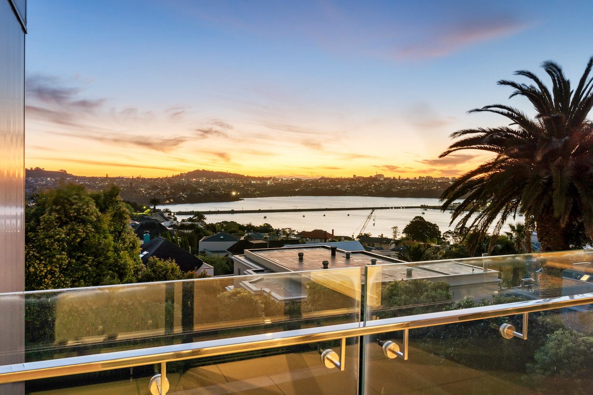 TWILIGHT OPEN HOME THURSDAY 6PM - 6.30 PM — slide 31