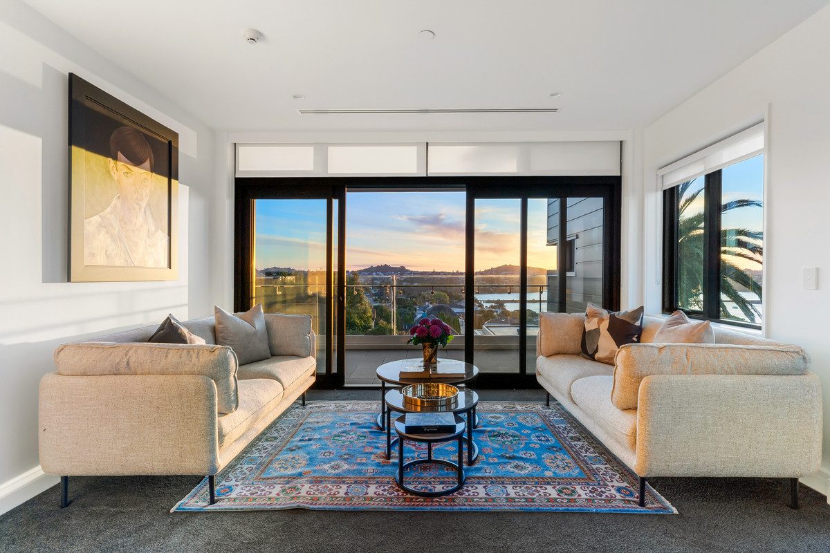TWILIGHT OPEN HOME THURSDAY 6PM - 6.30 PM — slide 9