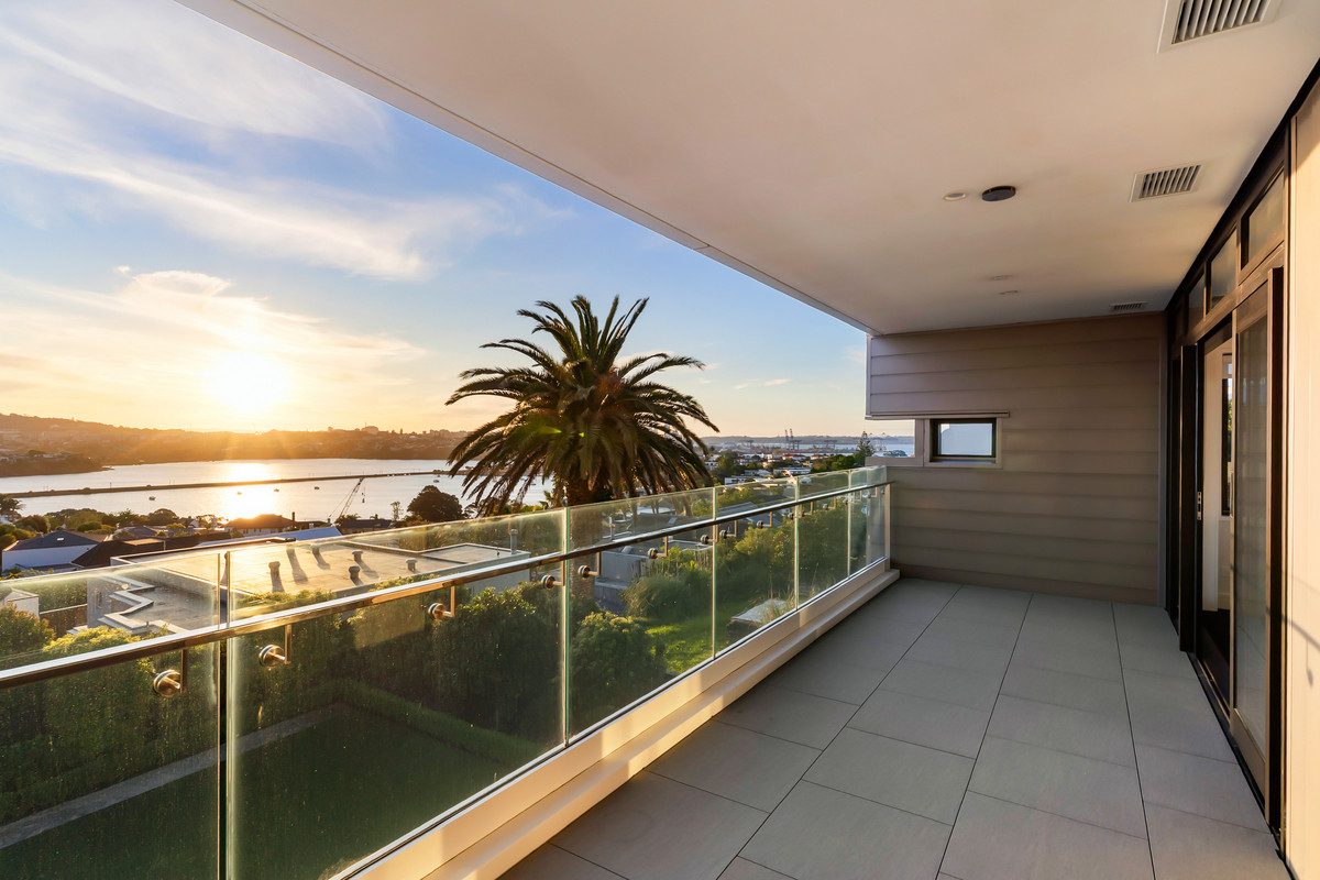 TWILIGHT OPEN HOME THURSDAY 6PM - 6.30 PM — slide 11