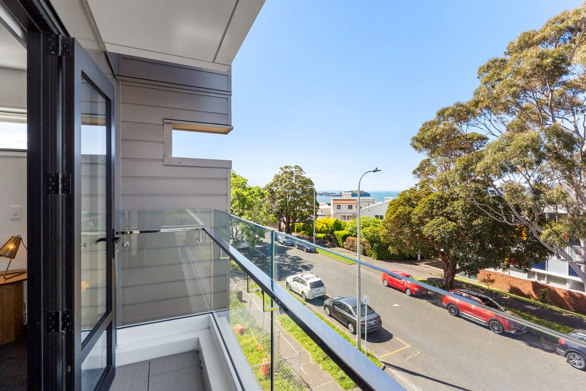 TWILIGHT OPEN HOME THURSDAY 6PM - 6.30 PM — slide 26