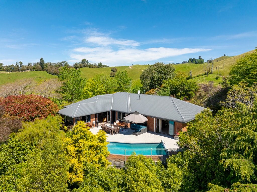 Upper Moutere Lifestyle Property for Sale — slide 2