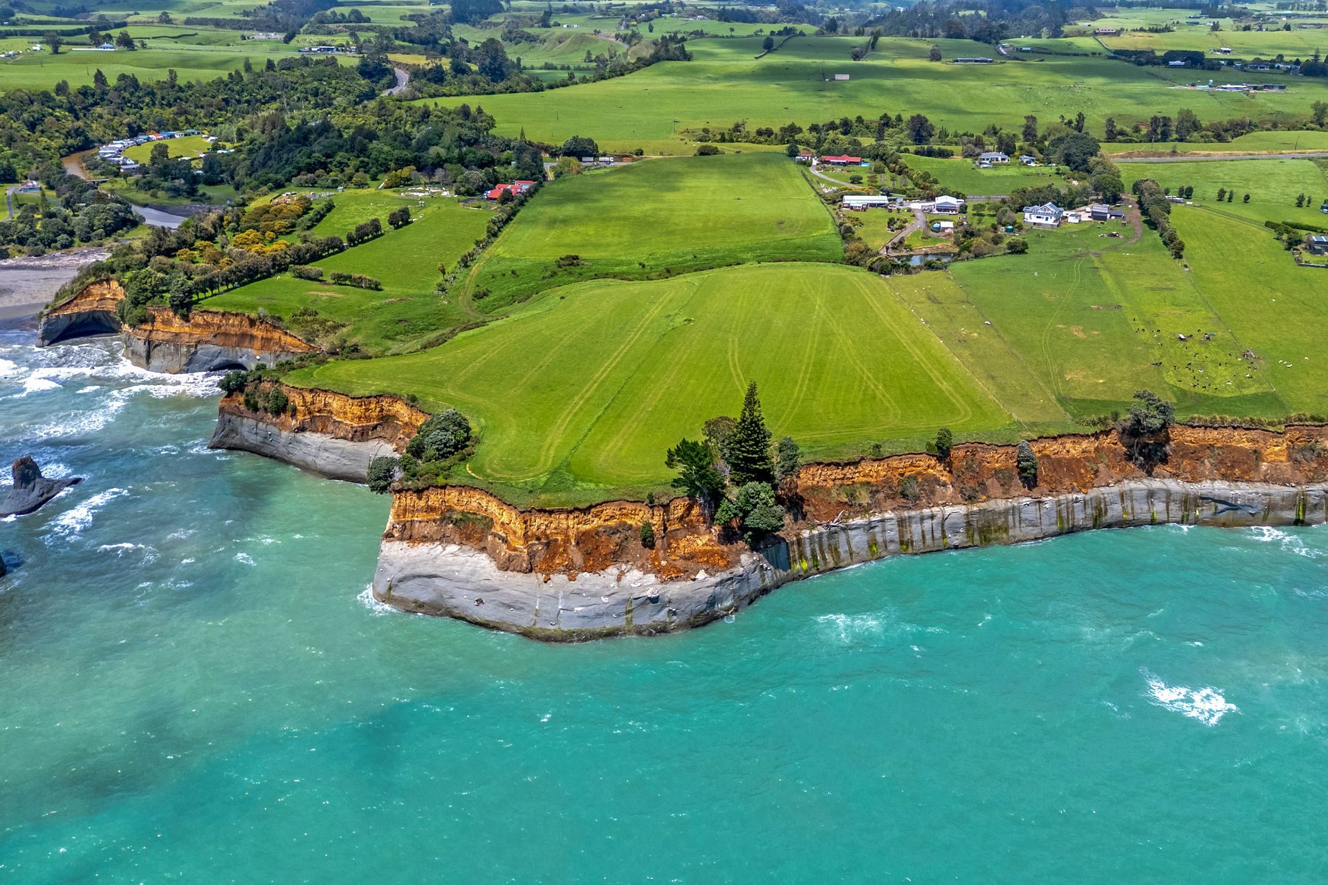 North Taranaki’s Most Striking Coastal Holding — slide 14