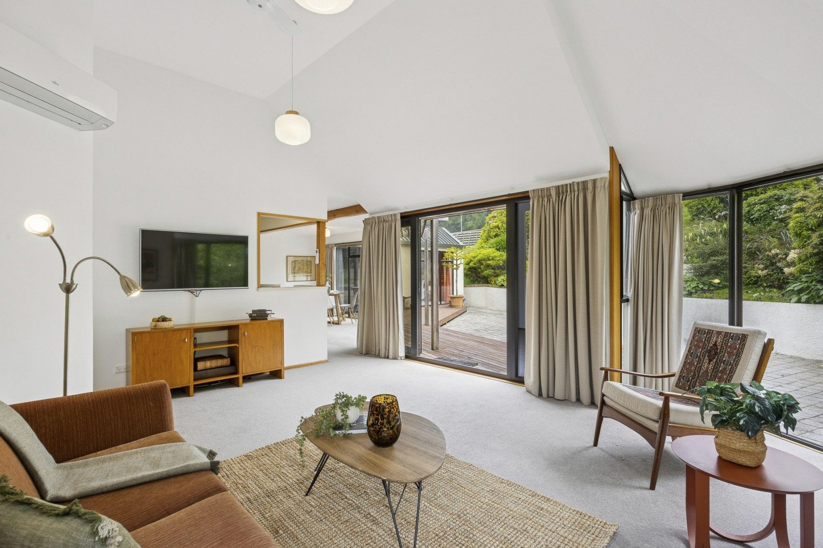 Great location, exceptional value — slide 2