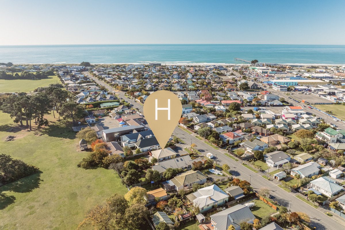 Premium HOMES, Minutes to the Beach — slide 1