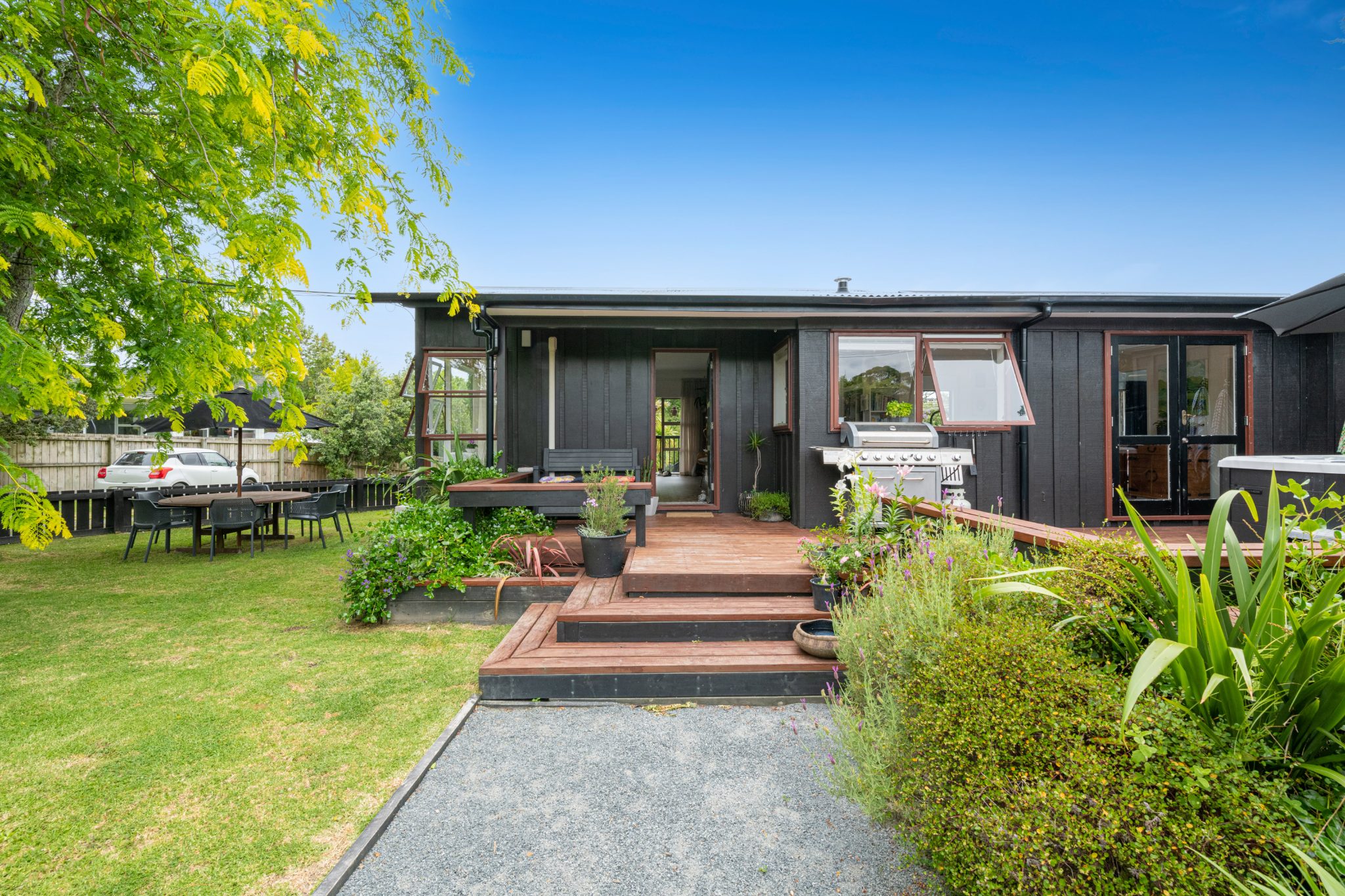 This must go! $949,000 — slide 5