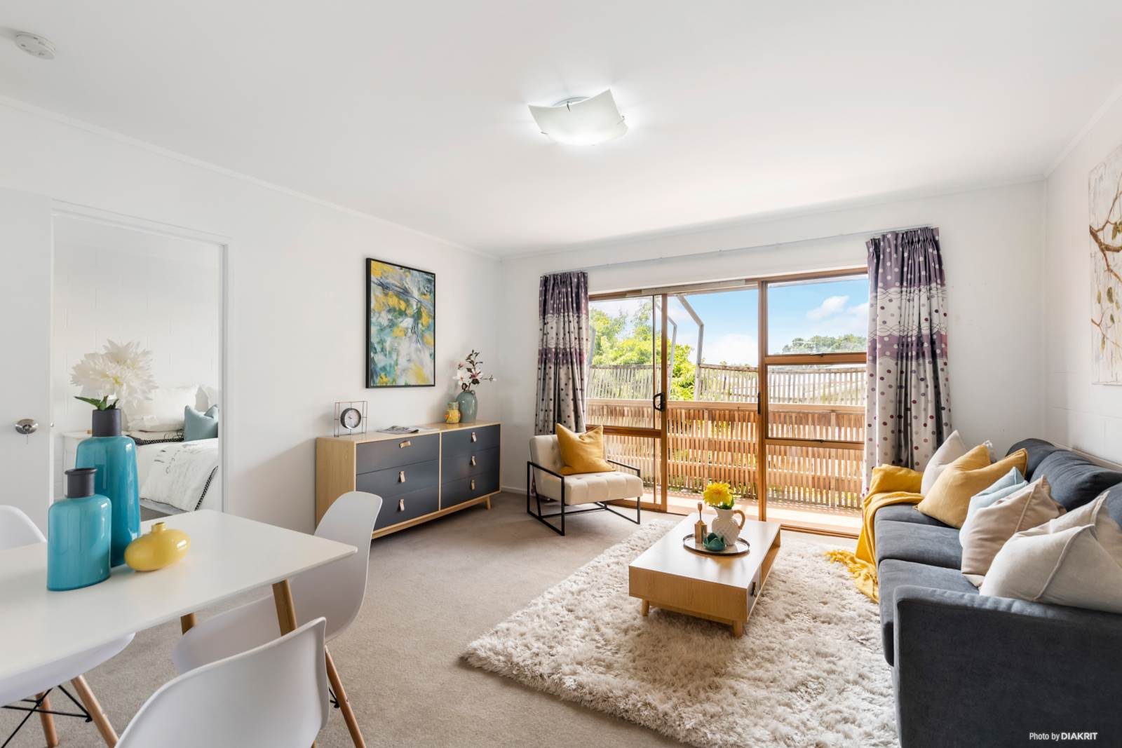Affordable 2-Bedroom Living in Double Grammar Zone — slide 1