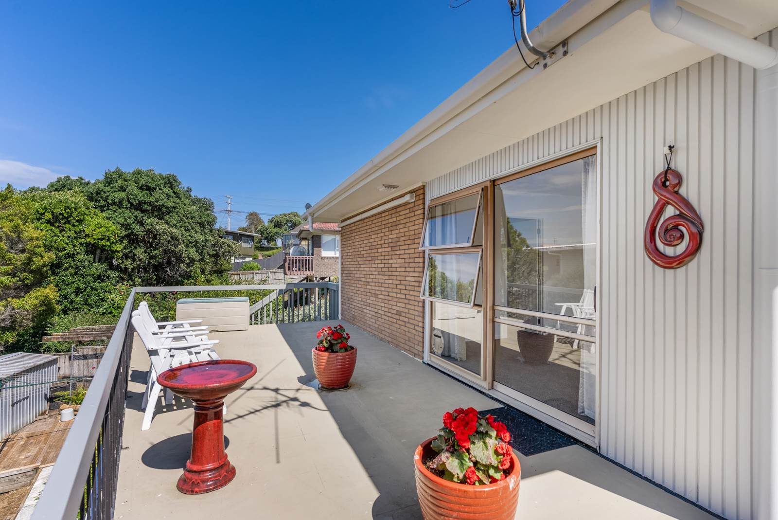 Your Dream Home Awaits in Browns Bay! — slide 15