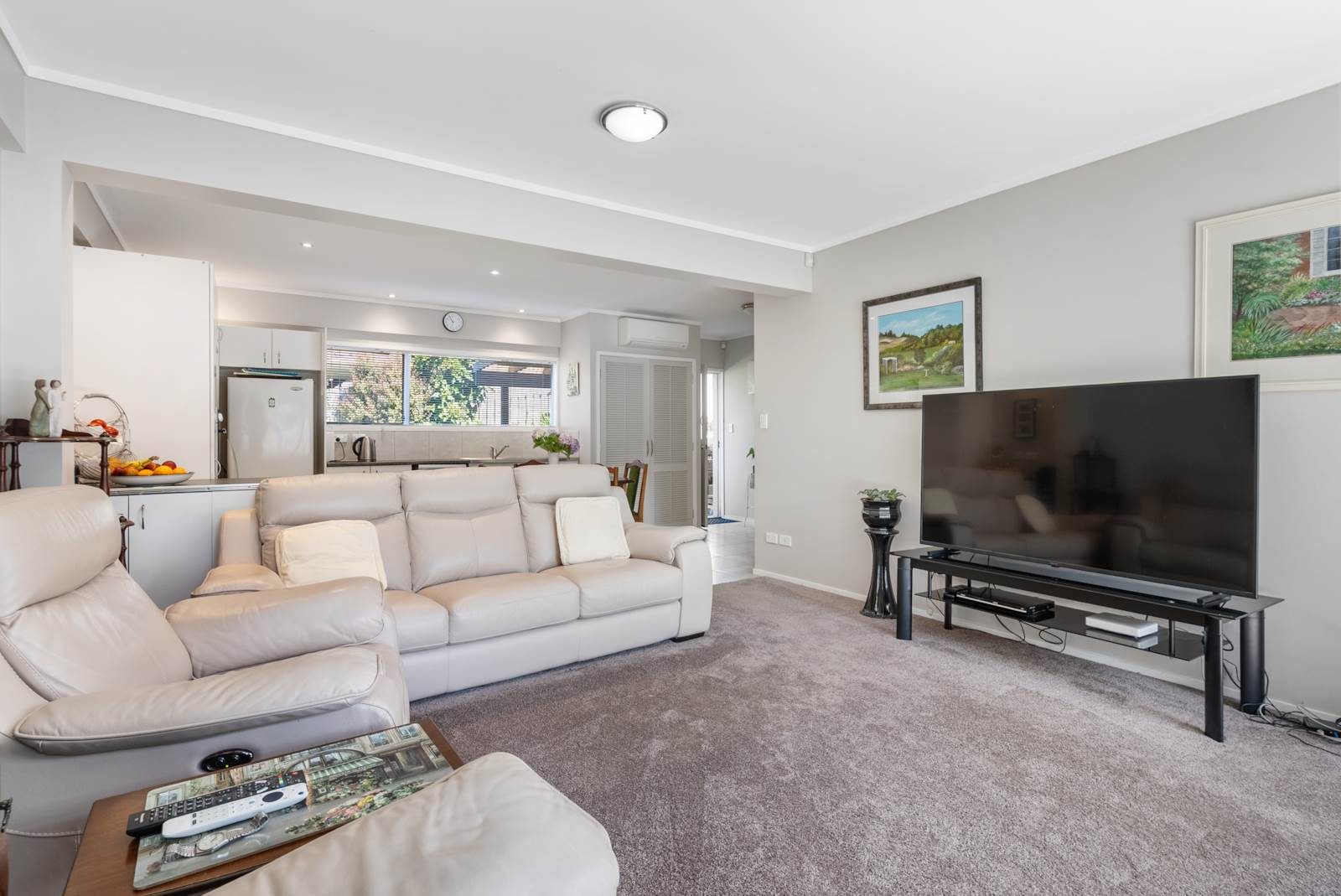 Your Dream Home Awaits in Browns Bay! — slide 4