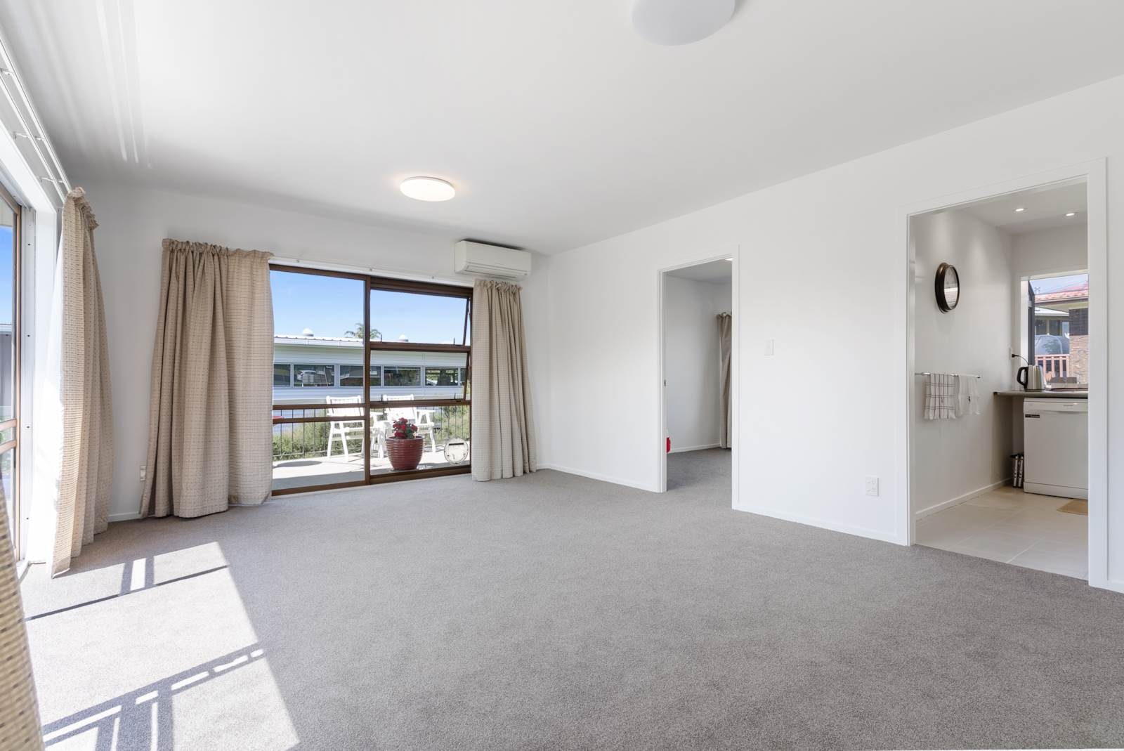 Your Dream Home Awaits in Browns Bay! — slide 12