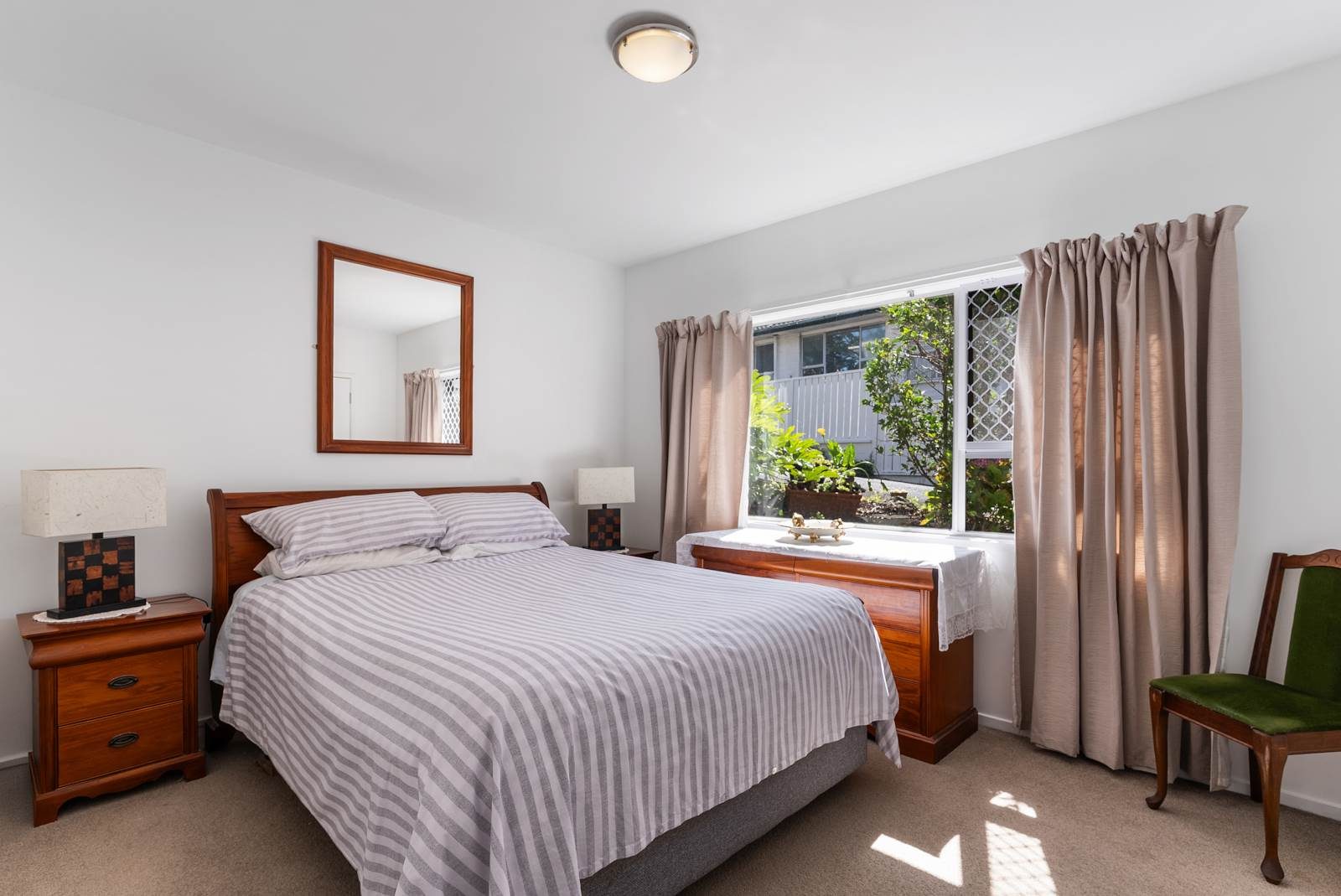 Your Dream Home Awaits in Browns Bay! — slide 16