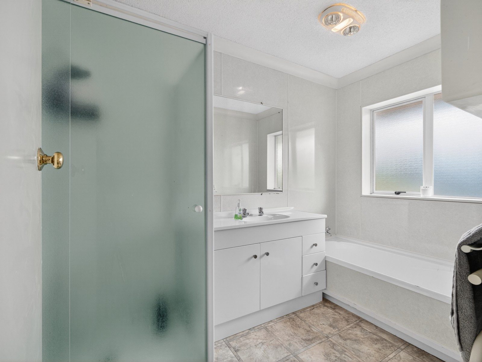 Coastal Living with Dual-Level Flexibility — slide 14