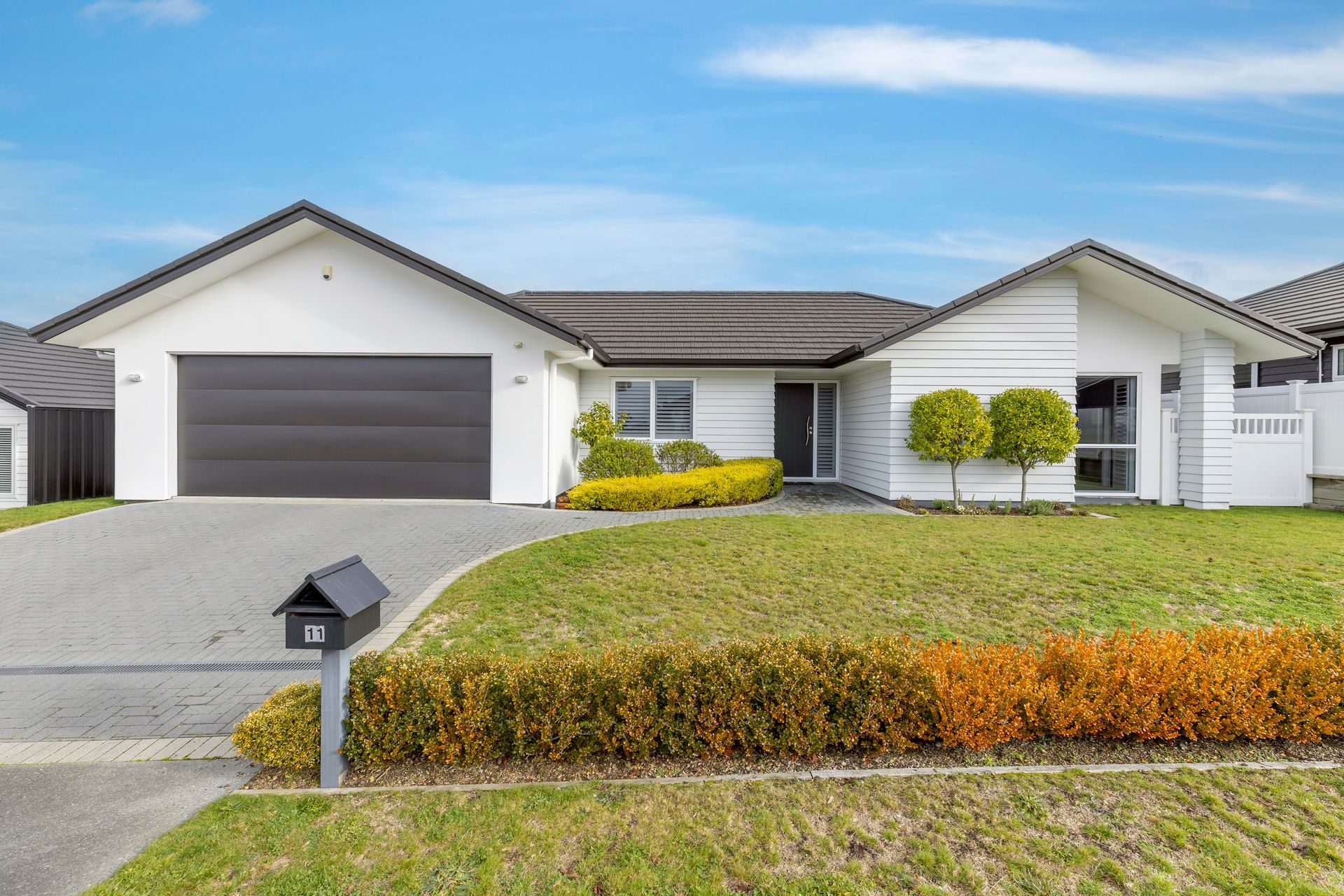 Modern Comfort with Rural Backdrop — slide 1