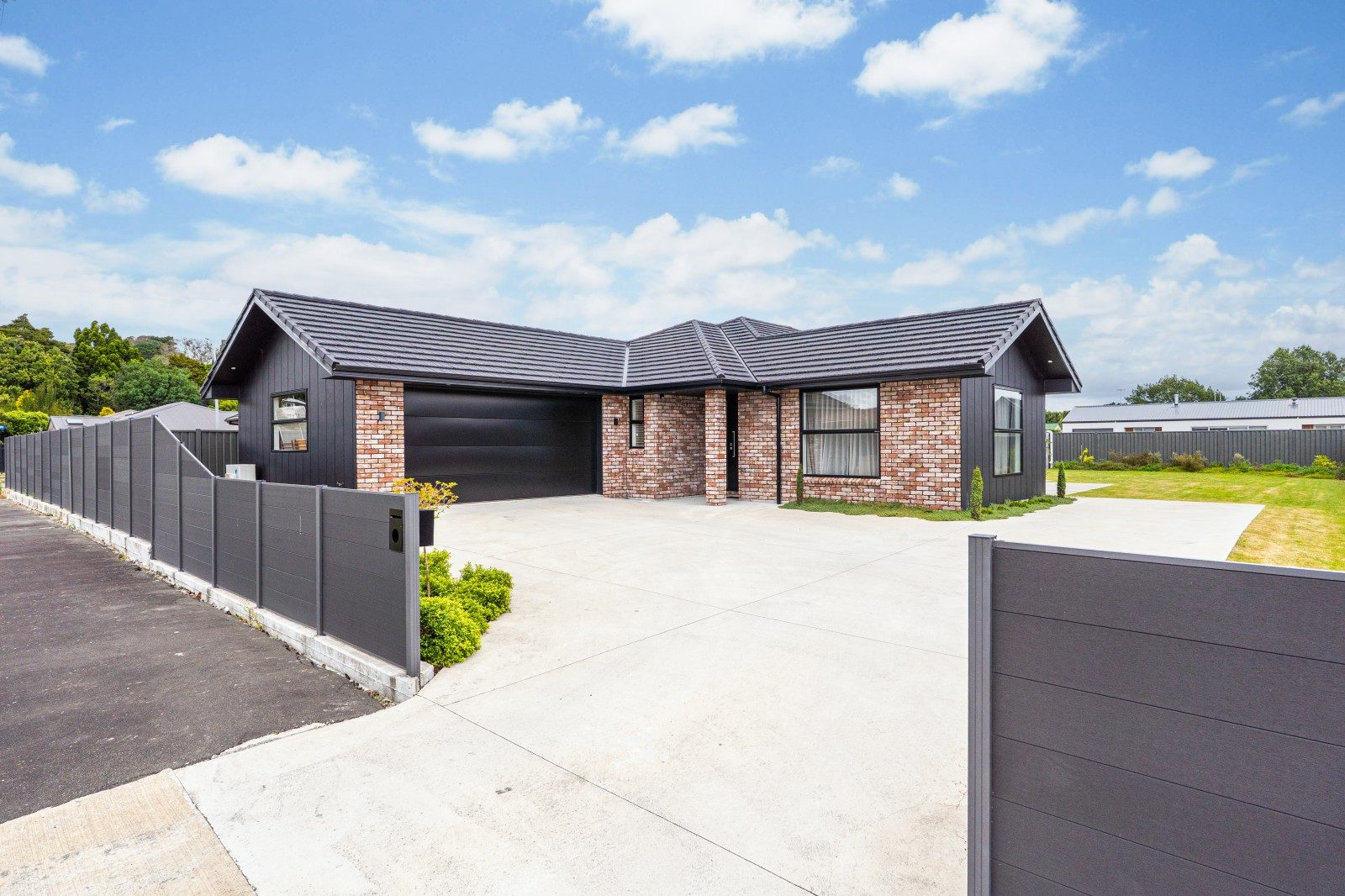 Striking, Sophisticated and Built to Impress!! — slide 1