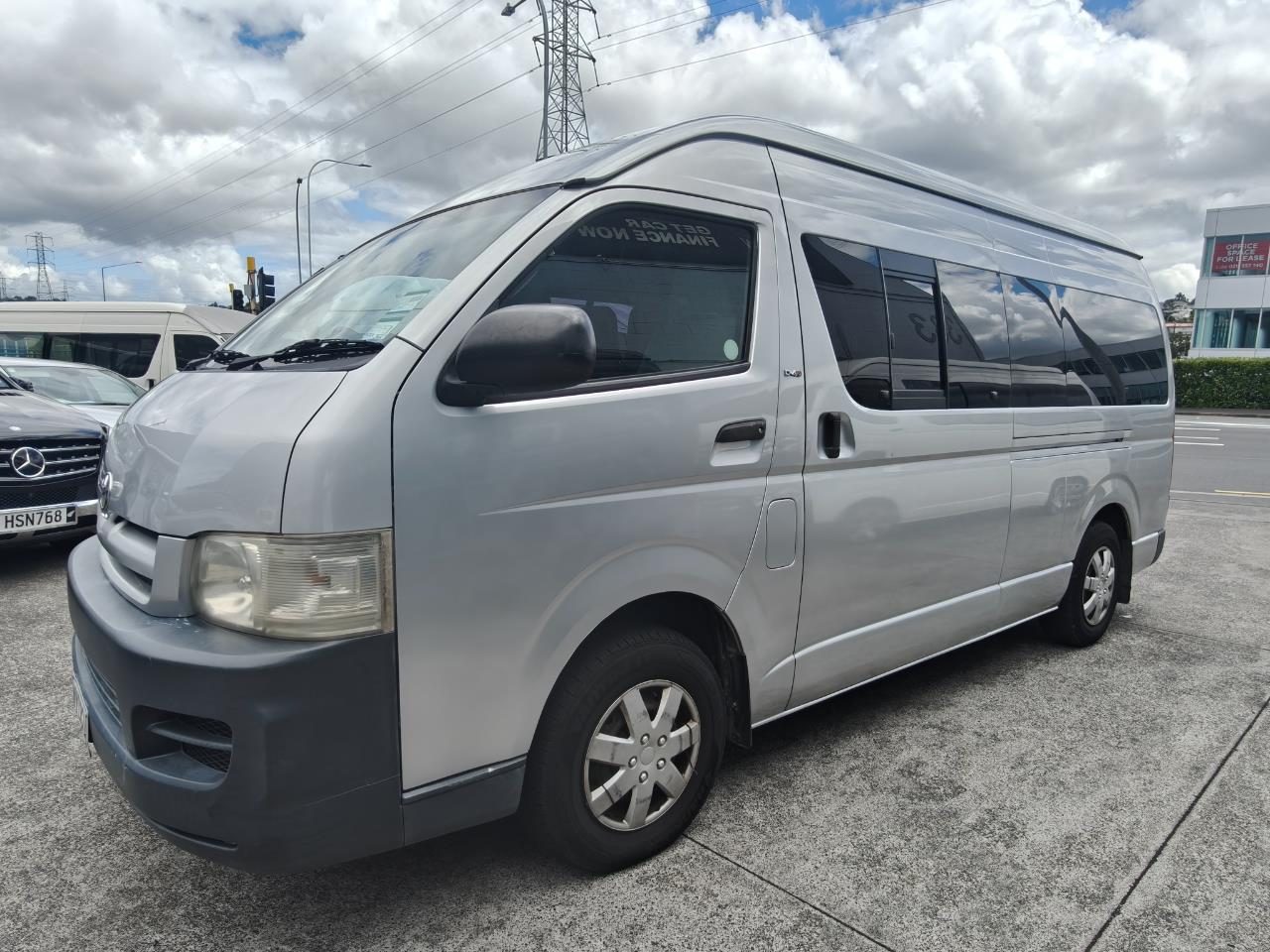 2006 Toyota Hiace ZX 3L Diesel Turbo/ 10 Seater | Trade Me Motors
