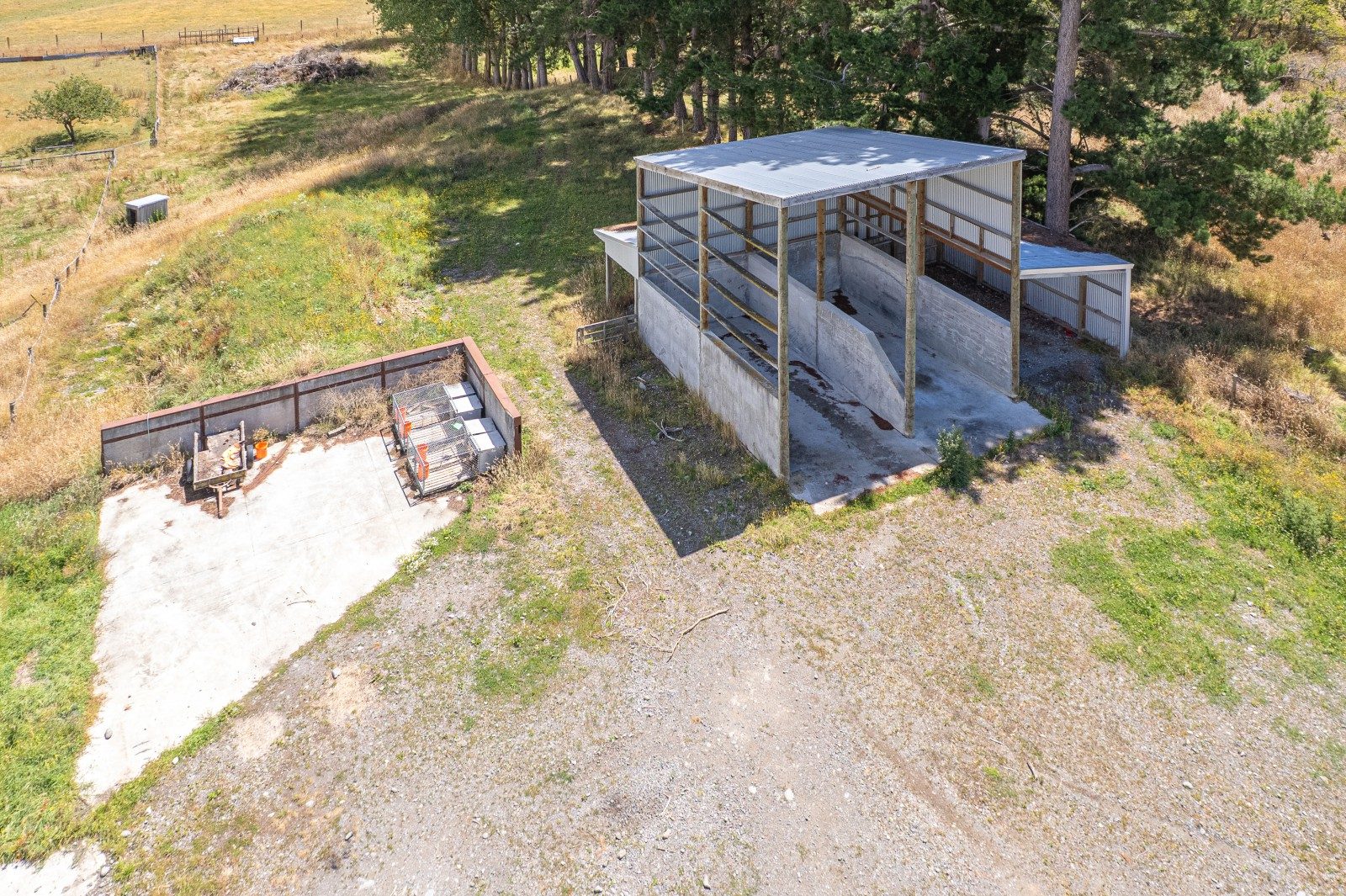 Bare land block, large shed — slide 2