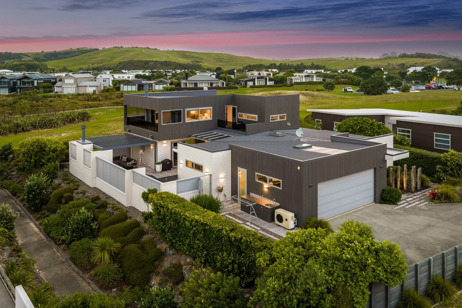 Reserve-front substantial - home unobstructed view — slide 37