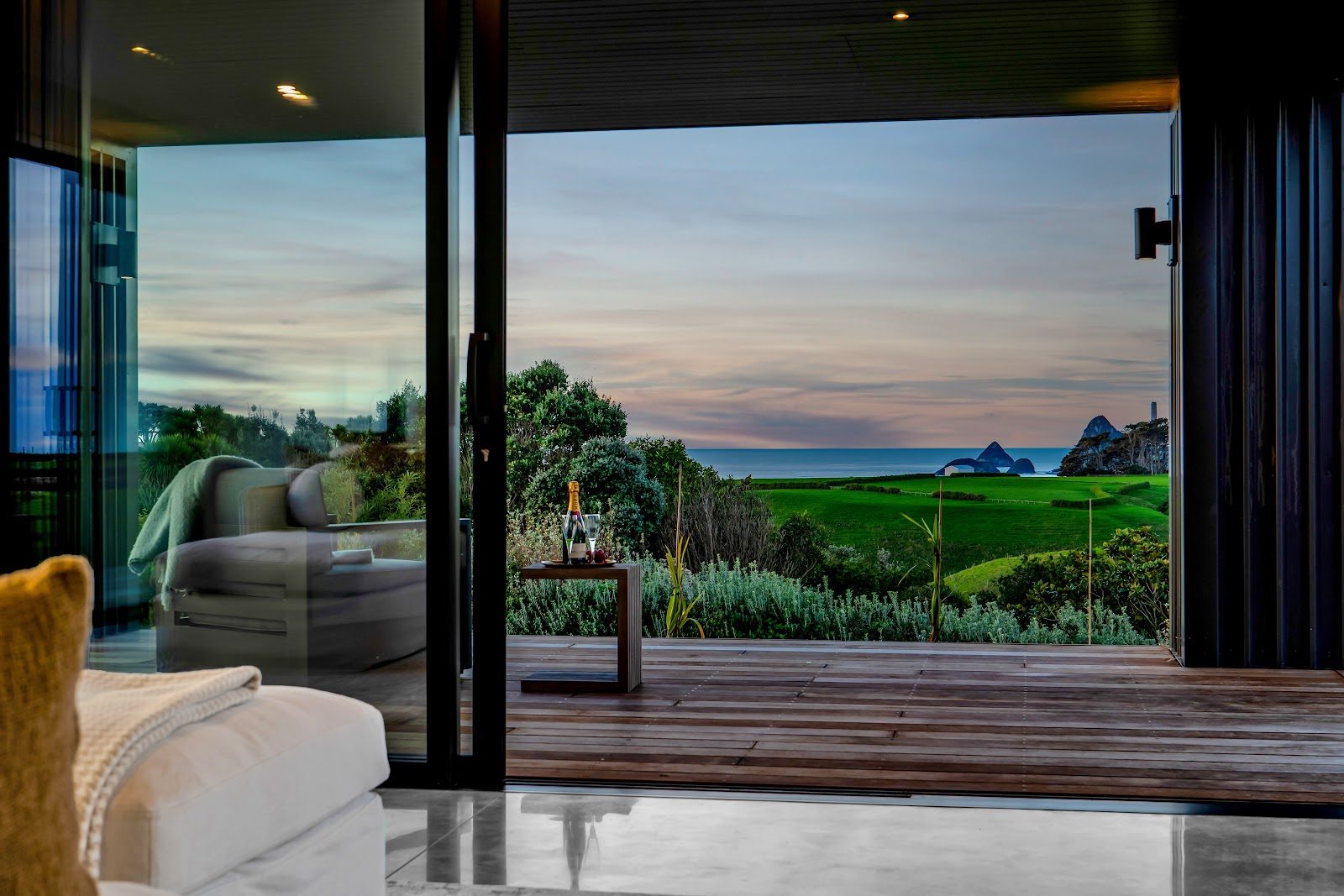 Masterpiece of Modern Luxury — slide 16