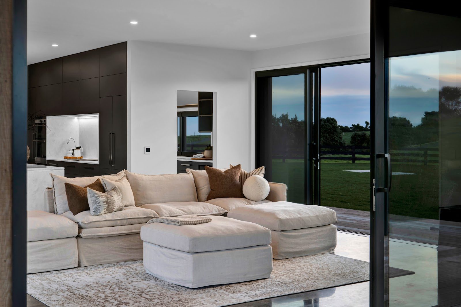 Masterpiece of Modern Luxury — slide 20
