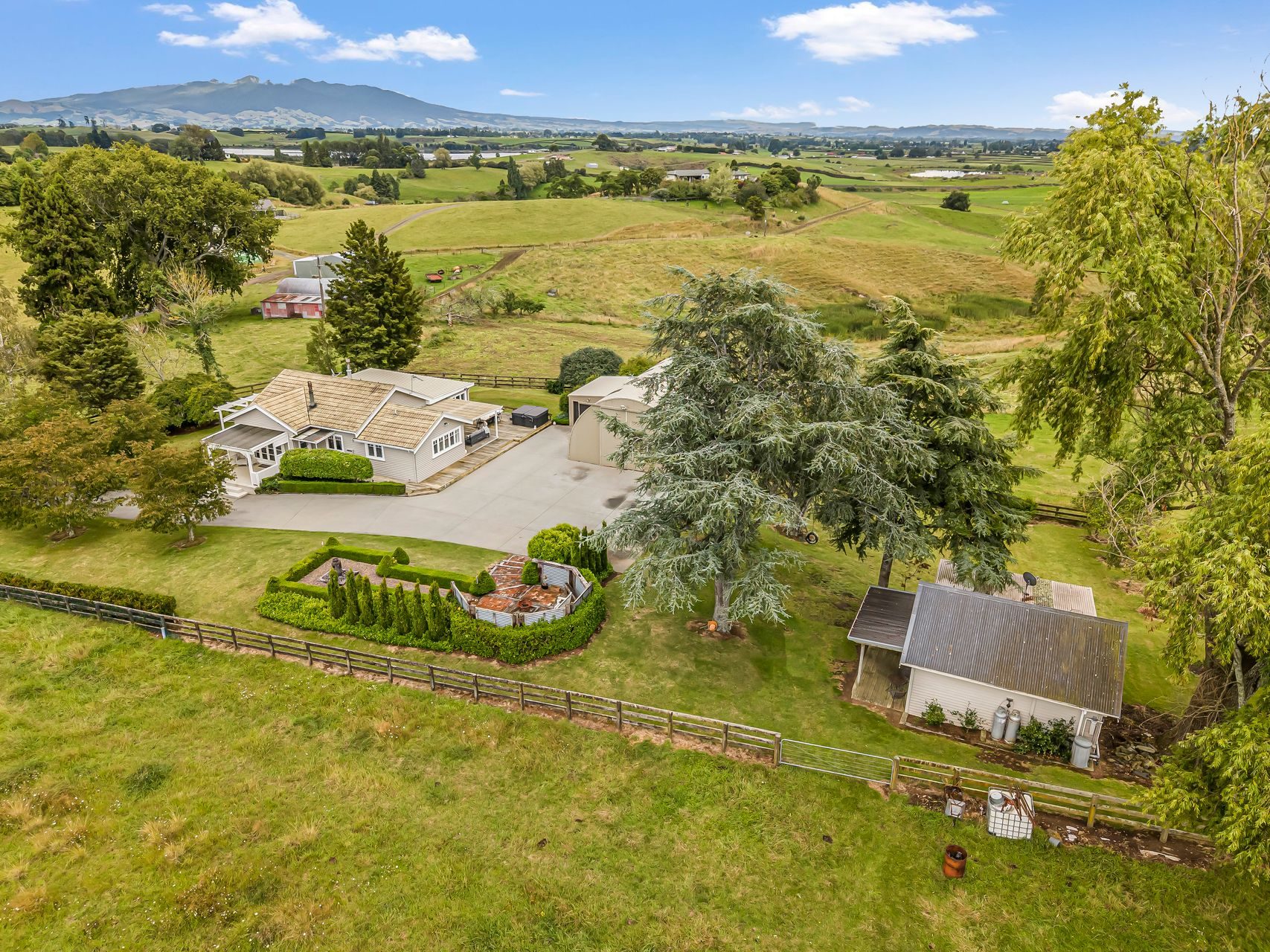 Ohaupo Lifestyle Property Simply Stunning 1.84ha — slide 1
