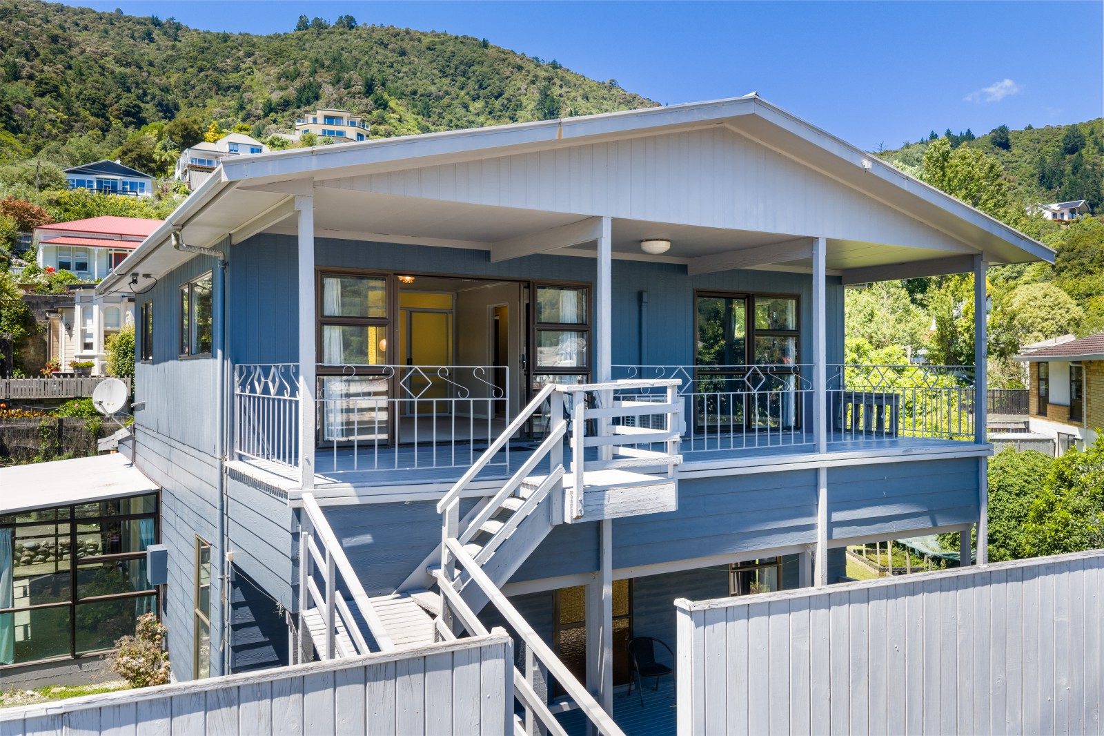 Marina Views, Central & Flexible Living — slide 2