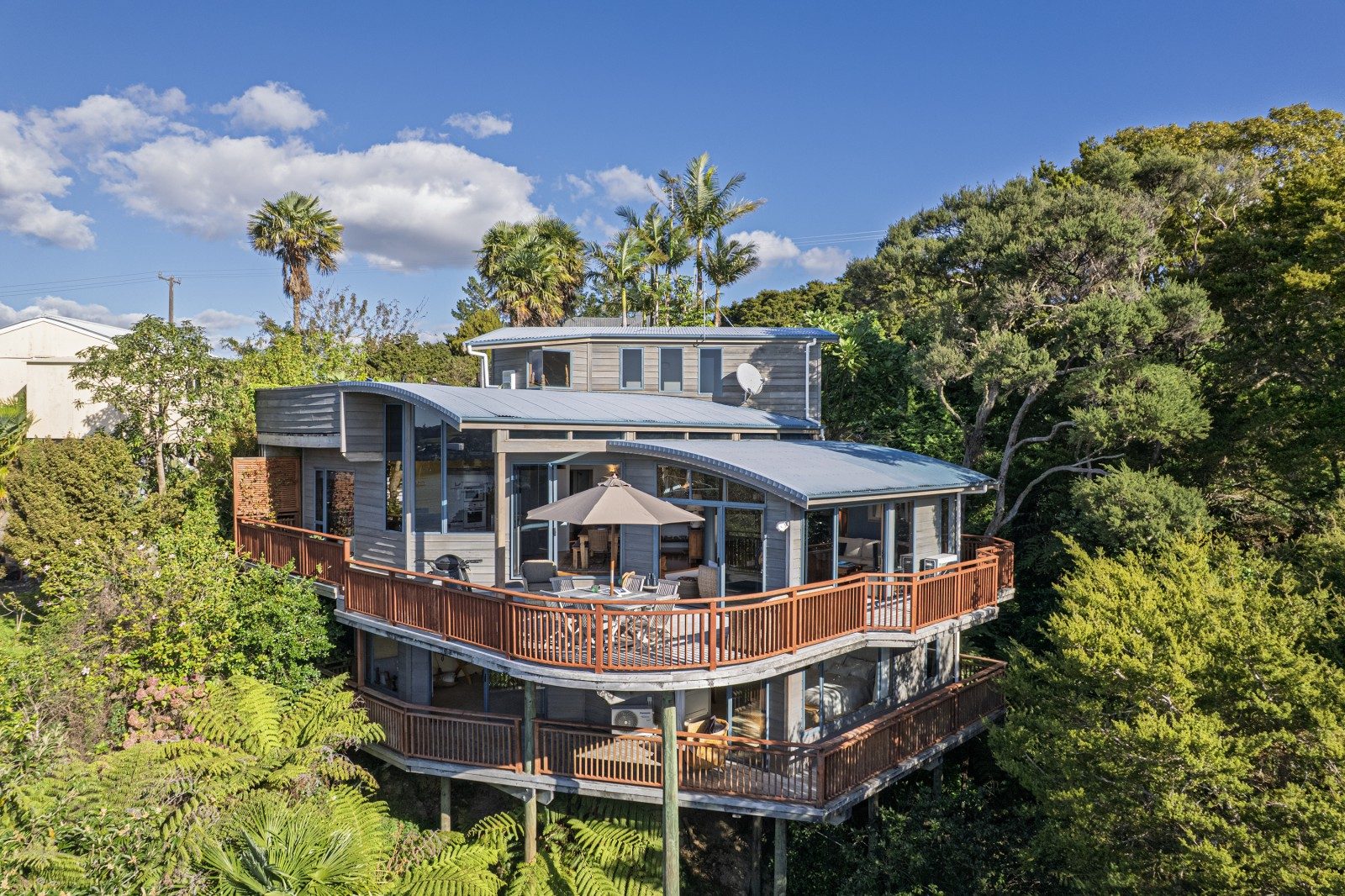 Character-filled coastal gem — slide 2
