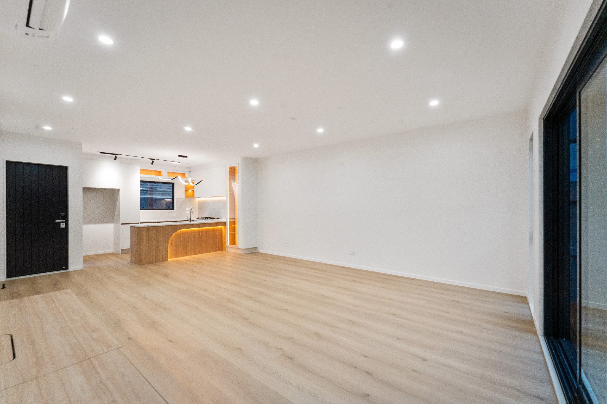 Brand-New Standalone Freehold Home - 4 bedrooms — slide 14