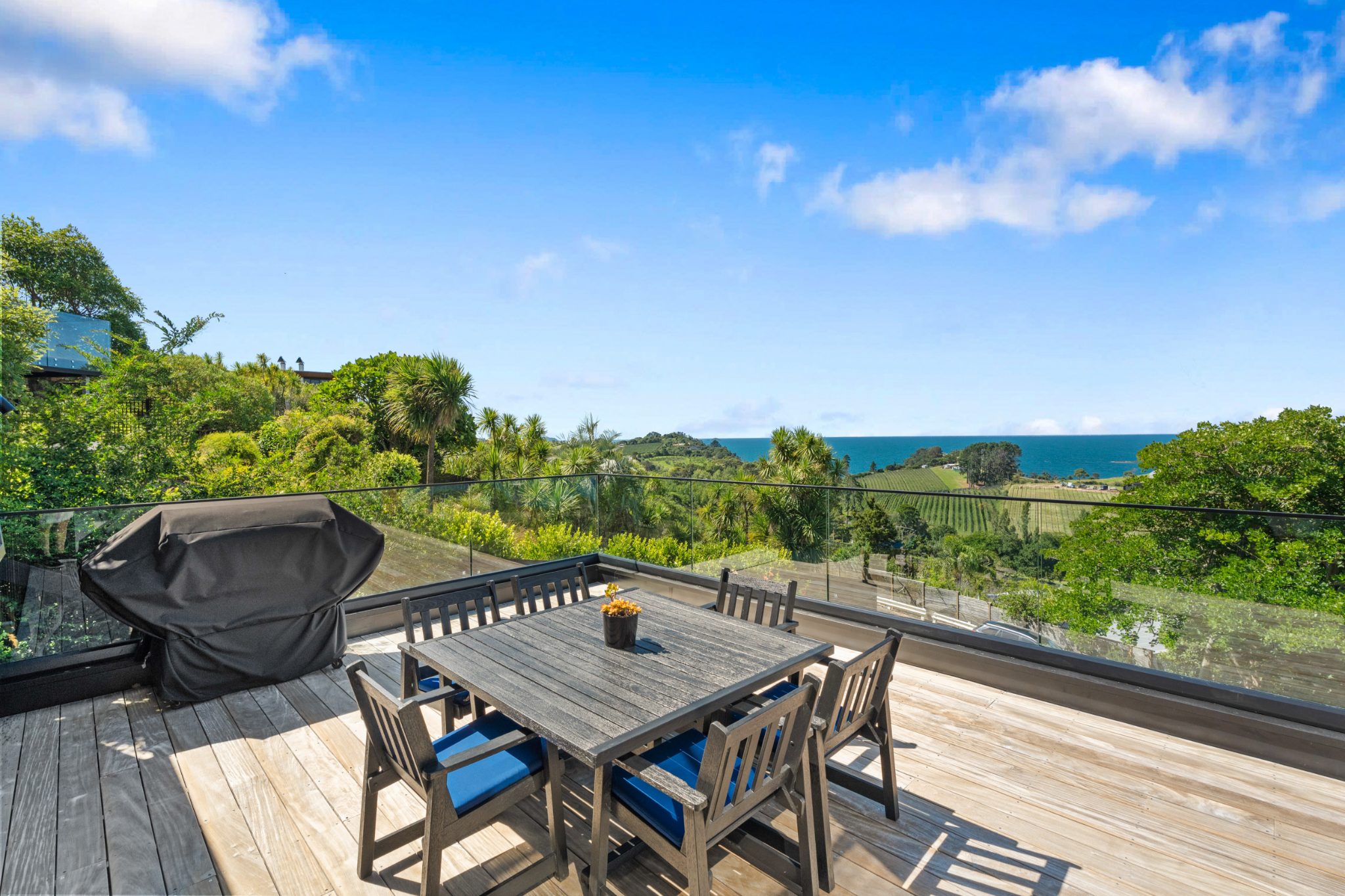 Elevated Luxury with Panoramic Northern Vistas — slide 37
