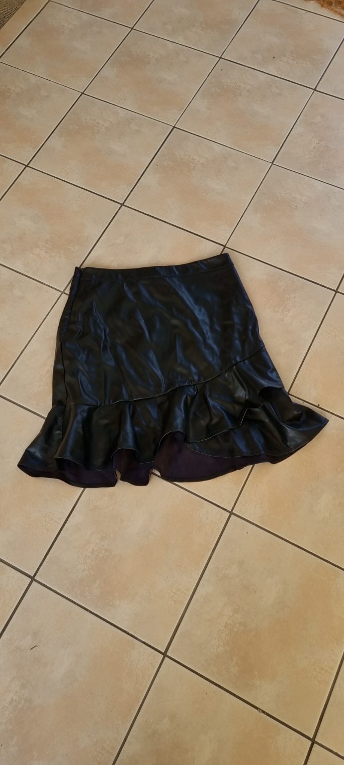 Decjuba Black Crossover Skirt size L NEW WITH TAG