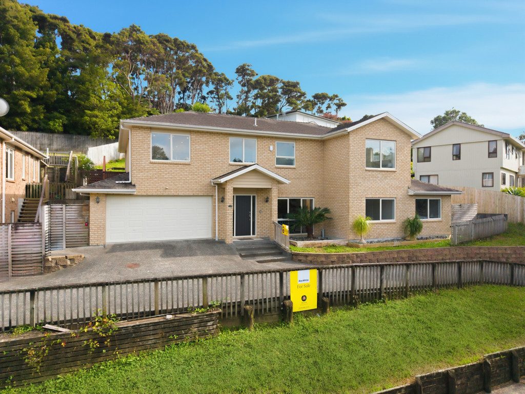 Modern Home in the Heart of Greenhithe — slide 31