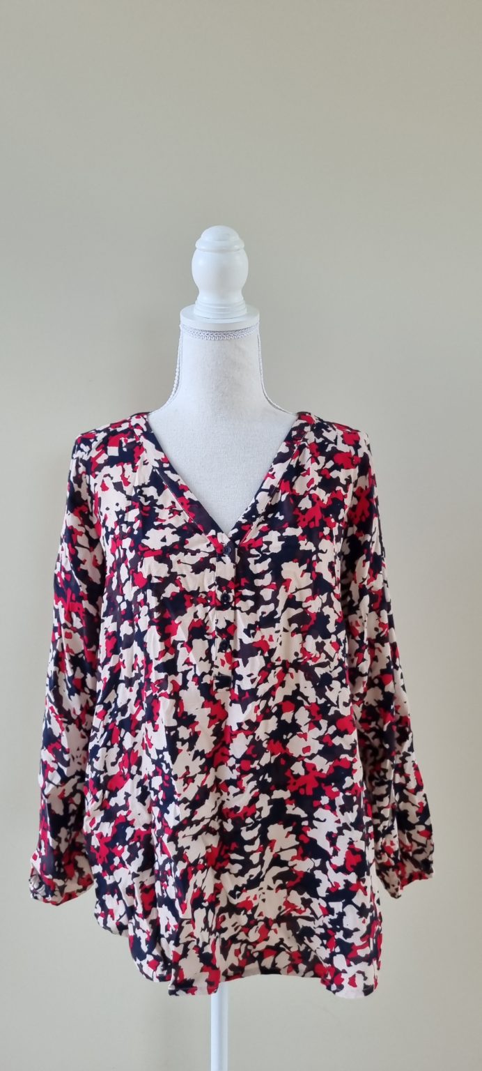 Trenery Top size XL / 16