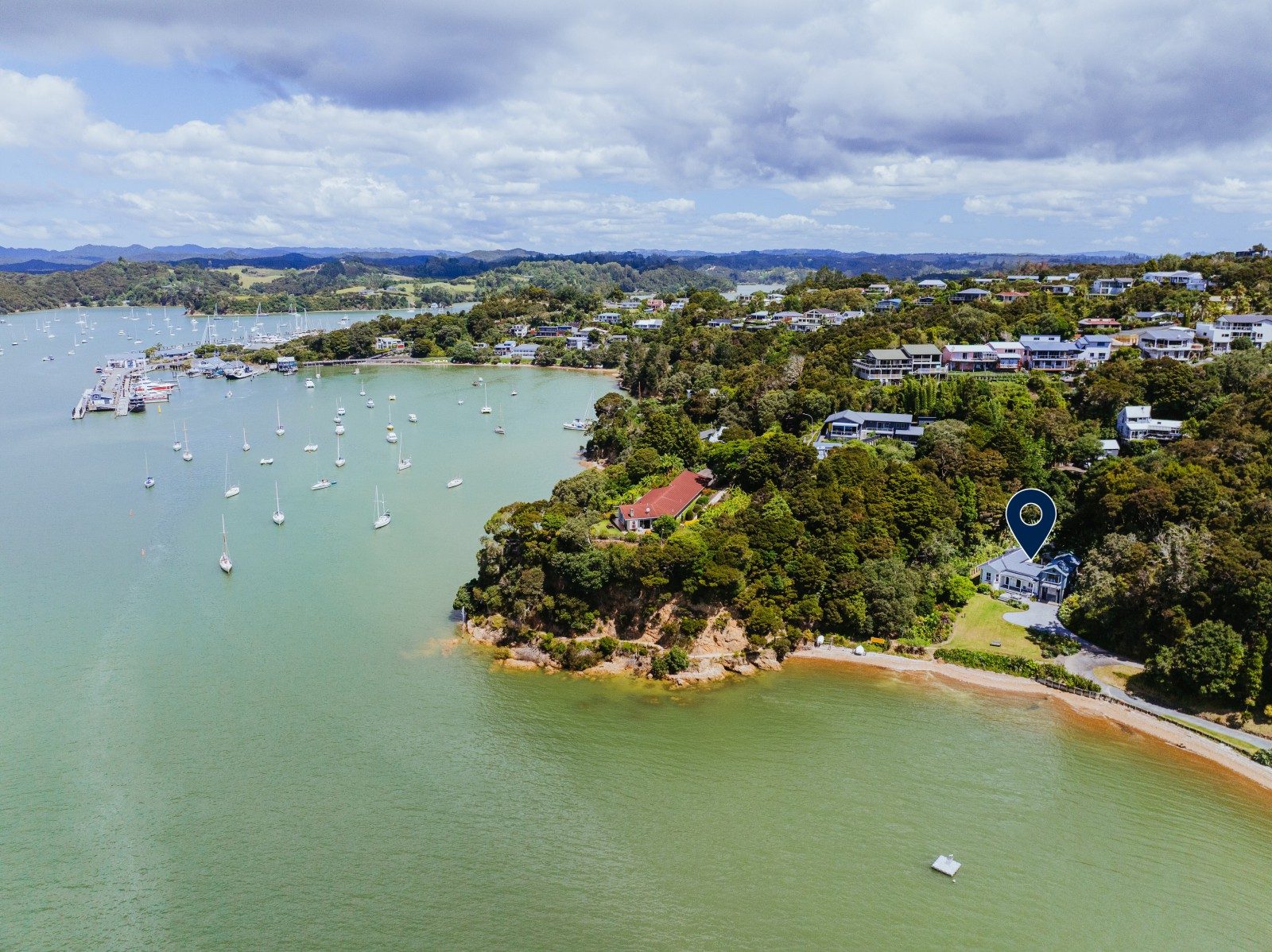 Secluded and special Bay of Islands waterfront gem — slide 24