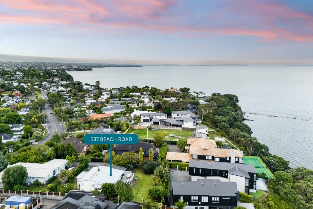 ELEVATED BLUE-CHIP ADDRESS | 1,070SQM (APPROX) — slide 30