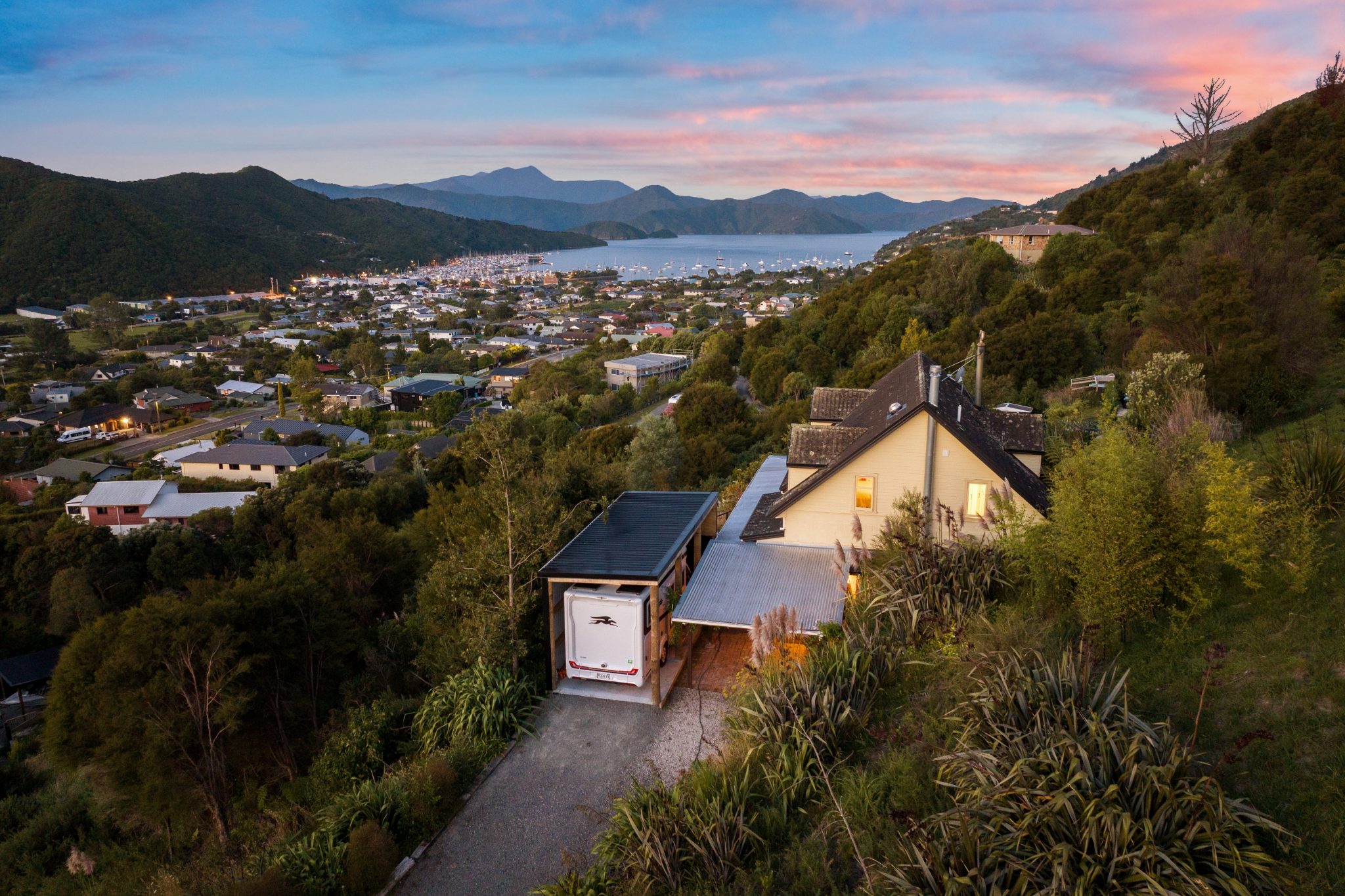 Best Views in Waikawa — slide 36