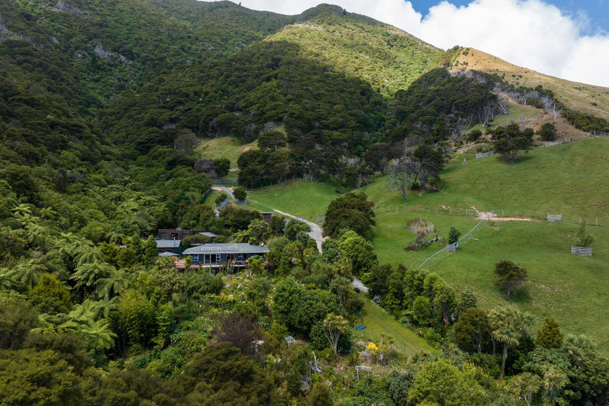 An Extraordinary Wilderness Estate on Cook Strait — slide 50