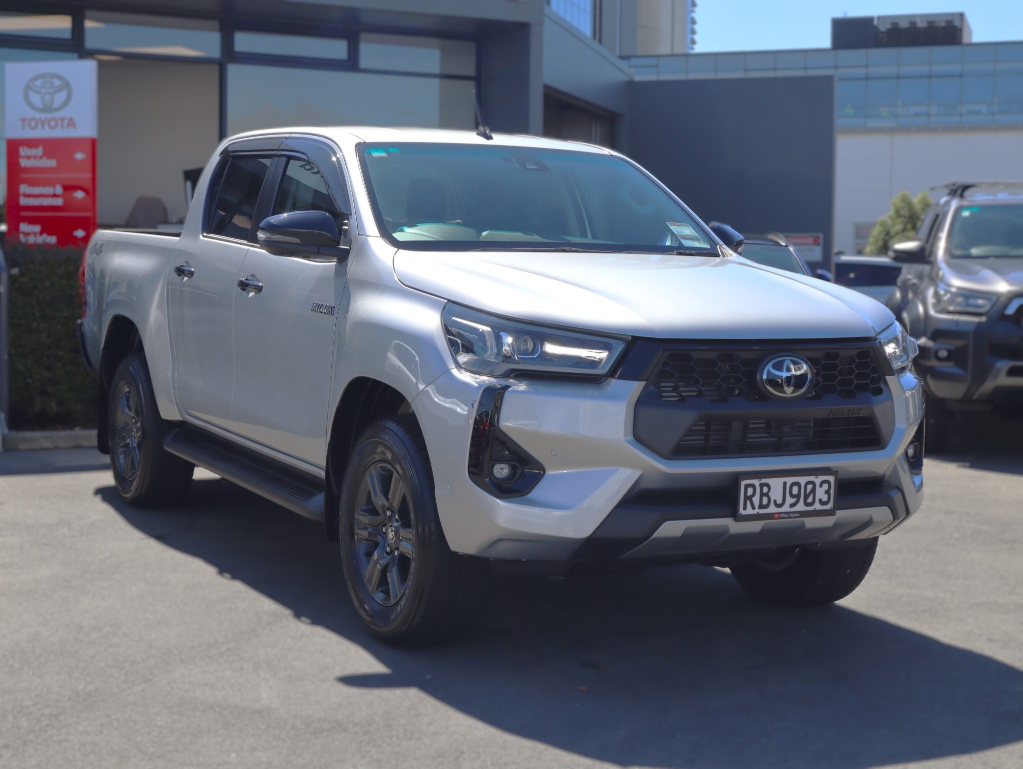 2025 Toyota Hilux SR5 HYBRID, Push Start | Trade Me Motors