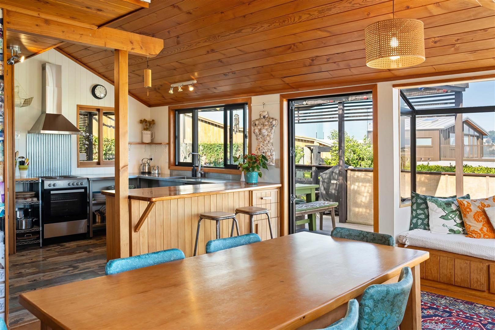 Epic Beach, Surf and Ocean Views — slide 15
