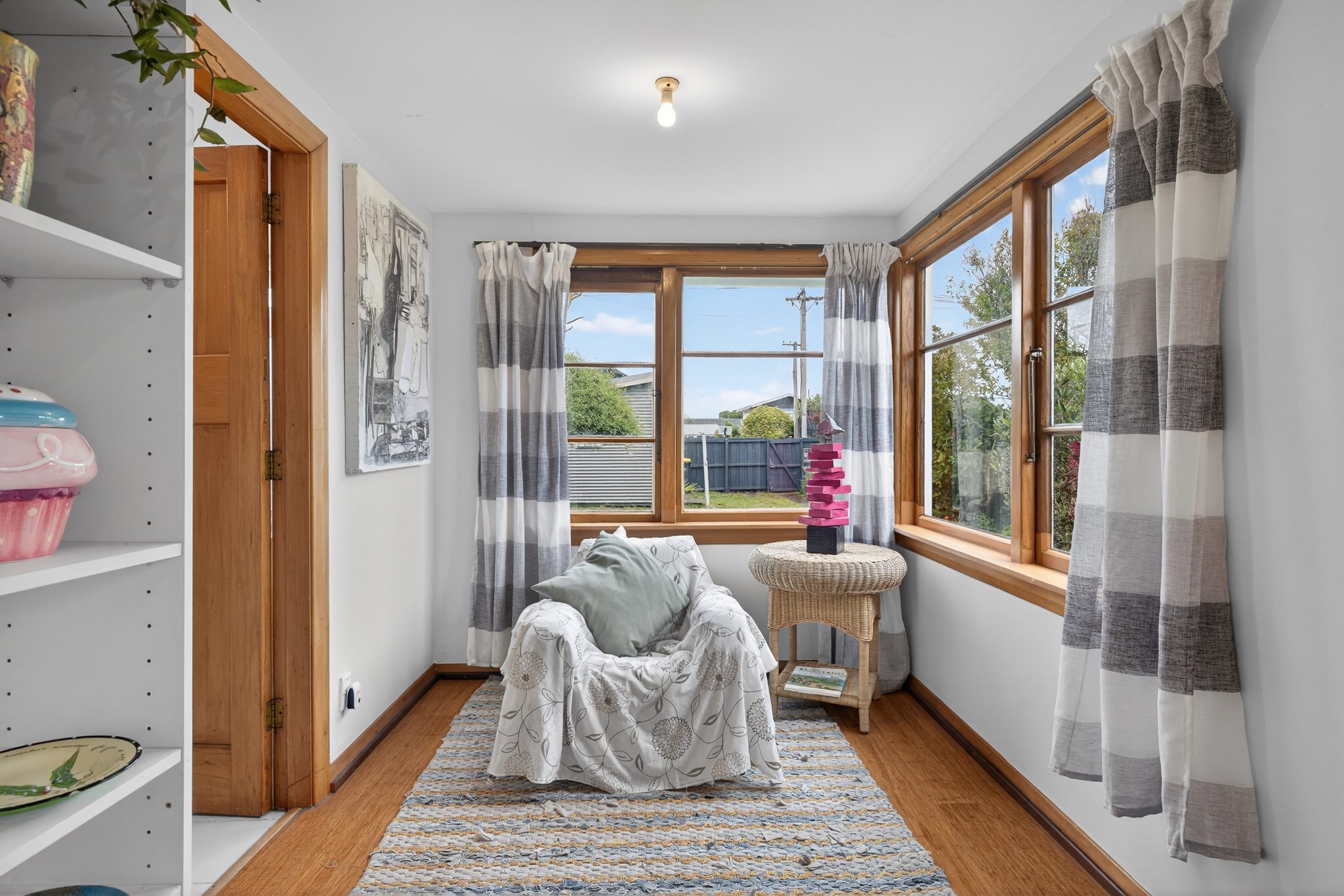 Charming Coastal Cottage! — slide 8