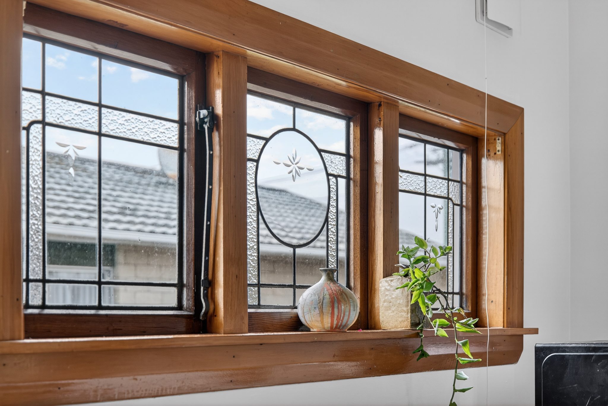 Charming Coastal Cottage! — slide 9