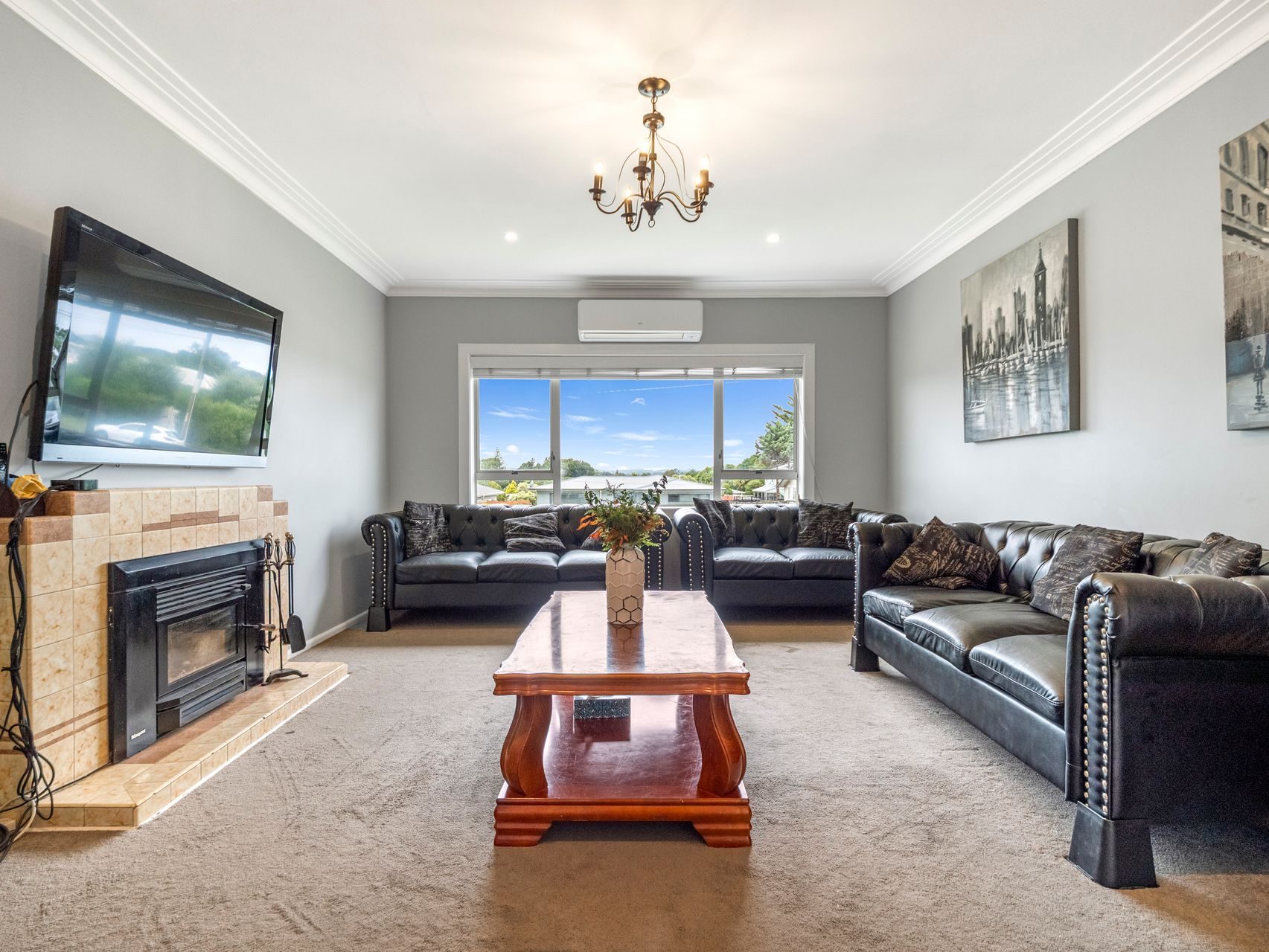 Classic Character with Quarter-Acre Space — slide 8