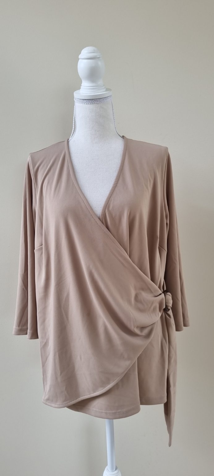 City Chic Refinity Top Size XS 14 / 16
