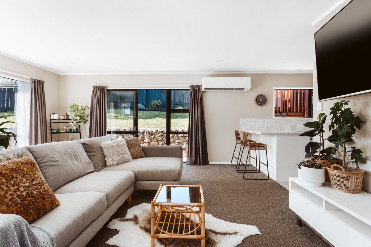 Perfectly Positioned in Sought-After Matua — slide 4