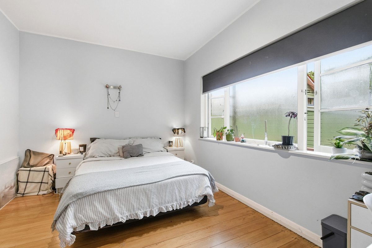 REFRESHED ART DECO CITY PAD — slide 6